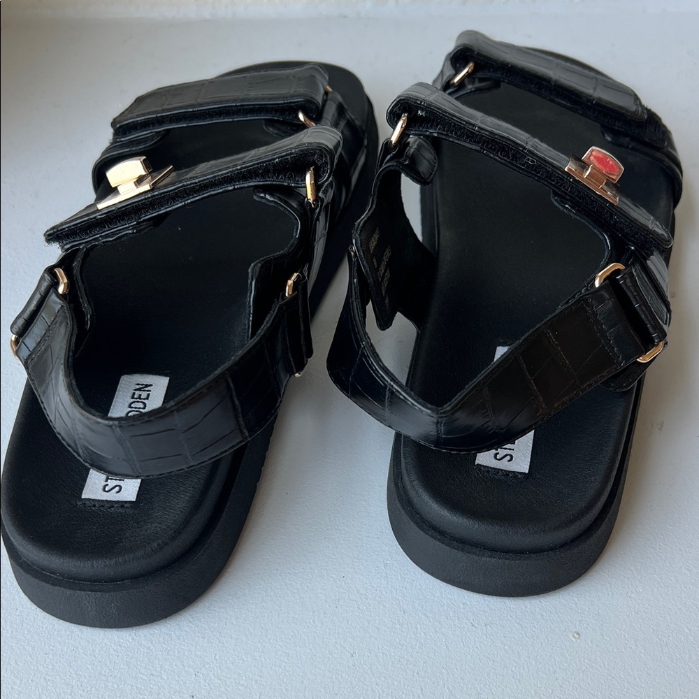 Steve Madden Black Sandals - Picture 3 of 5